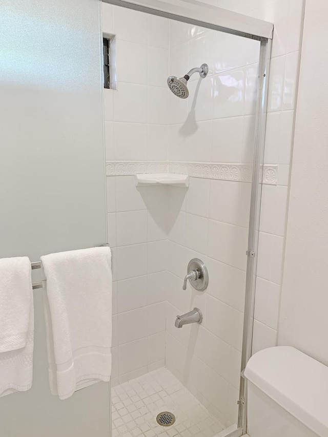 2253 Poipu Rd Unit 28, Koloa, HI 96756 - full bathroom featuring a shower stall and toilet