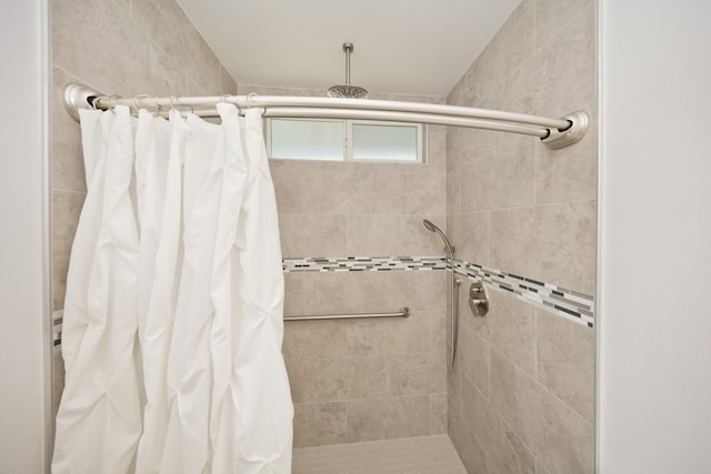 25-228 Hana St, Hilo, HI 96720 - bathroom with a tile shower