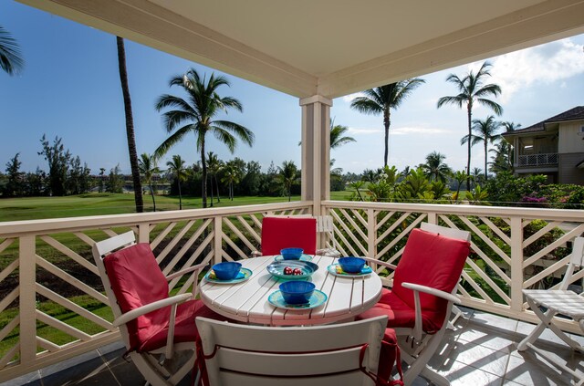 69-200 Pohakulana Pl Unit H22, Waikoloa, HI 96738 - wooden terrace with view of golf course