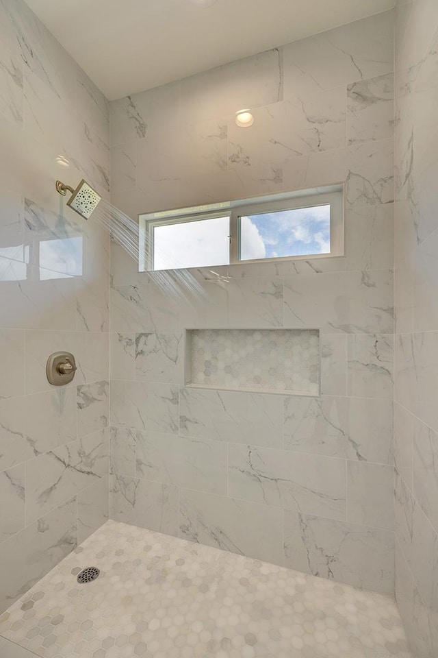 16-1653 34th Ave, Keaau, HI 96760 - full bath featuring tiled shower