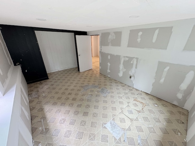 17-312 Volcano Rd, Kurtistown, HI 96760 - unfurnished room featuring light floors