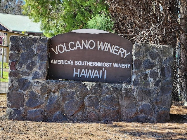 10 Painiu Lp, Volcano, HI 96785