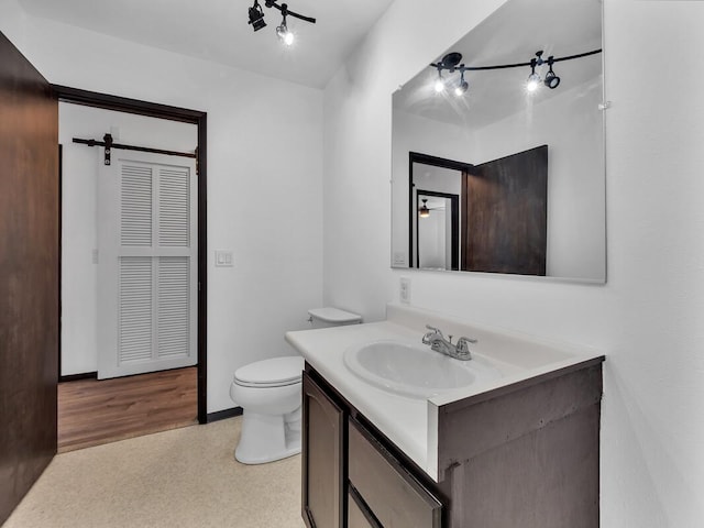 15-974 Paradise Ala Kai Dr, Keaau, HI 96749 - bathroom featuring vanity and track lighting