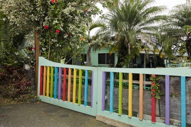 73-4216 Kiekie St, Kailua-Kona, HI 96740 - view of gate
