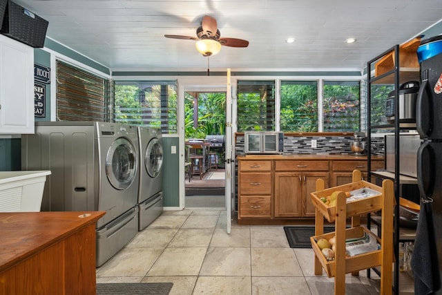 76-6132 Plumeria Rd, Kailua-Kona, HI 96740 - washroom with washer and clothes dryer and a ceiling fan