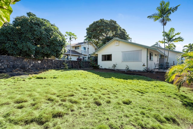 77-131 Laaloa Ave, Kailua-Kona, HI 96740 - view of yard featuring a patio