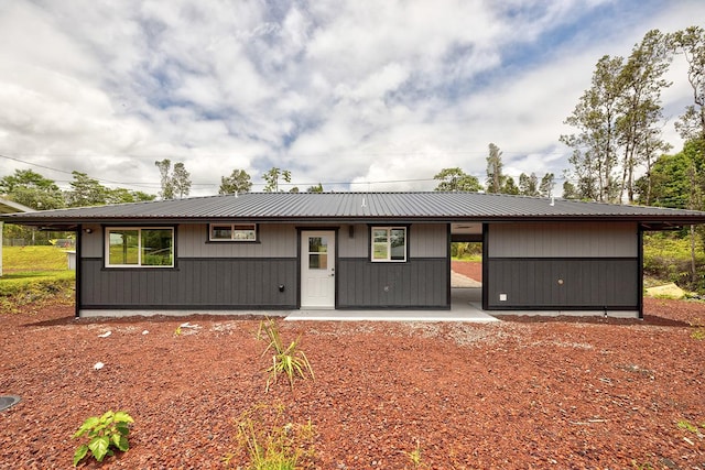 16-2069 Azure Dr, Pahoa, HI 96778 - view of front facade featuring a metal roof