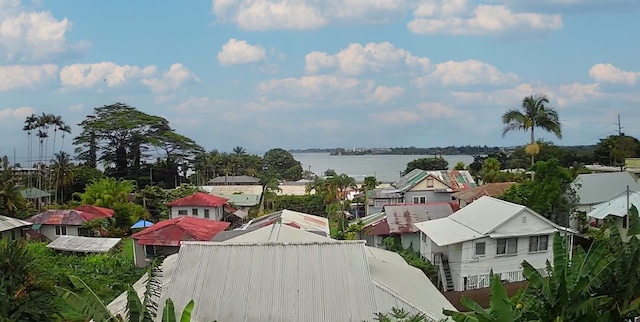 398 Ohai St, Hilo, HI 96720 - bird's eye view of a large body of water