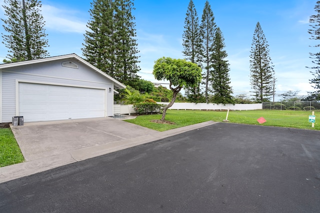75-217 Nani Kailua Dr Unit 157, Kailua-Kona, HI 96740 - view of front facade with an outdoor structure and driveway