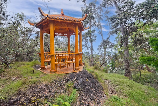 73-4310 Huehue St, Kailua-Kona, HI 96740 - view of yard with a gazebo