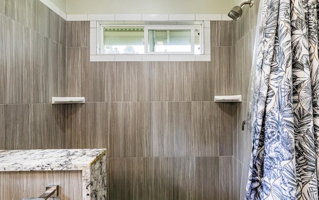 11-3082 Pa Alii St, Volcano, HI 96785 - bathroom featuring tiled shower