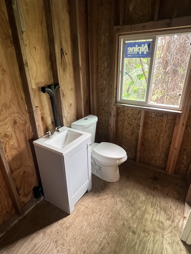 18-2040 Pomaikai St, Volcano, HI 96785 - half bathroom featuring toilet and vanity
