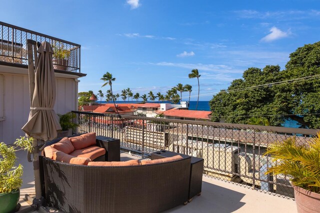 75-5719 Alii Dr Unit 314, Kailua-Kona, HI 96740 - patio / terrace featuring an outdoor hangout area