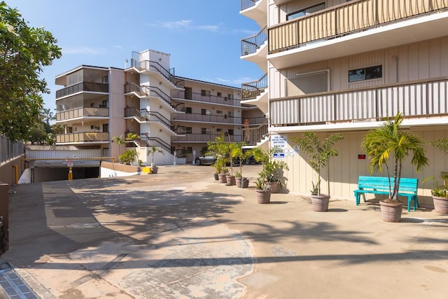 75-5719 Alii Dr Unit 314, Kailua-Kona, HI 96740 - view of apartment building / complex