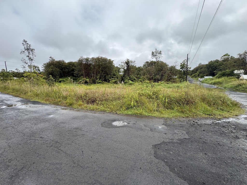 Hulu St, Volcano, HI 96785