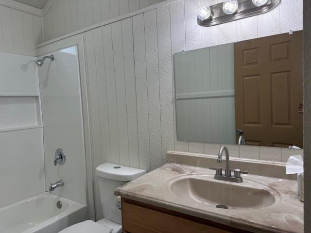 46-4180 Honokaa Waipio Rd, Honokaa, HI 96727 - bathroom with vanity and bathtub / shower combination