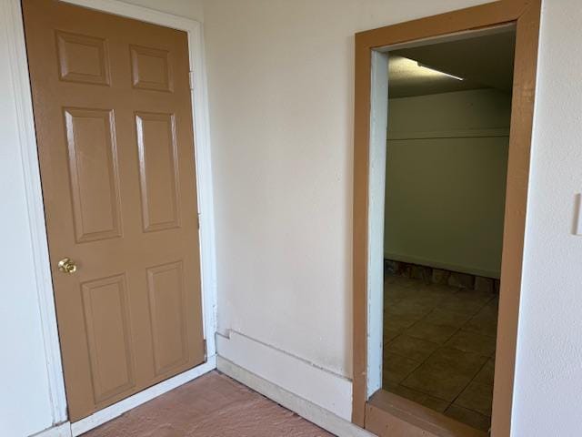 46-4180 Honokaa Waipio Rd, Honokaa, HI 96727 - corridor featuring baseboards