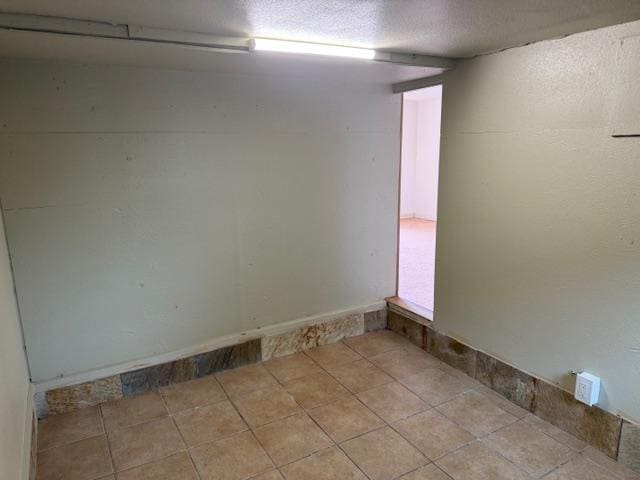 46-4180 Honokaa Waipio Rd, Honokaa, HI 96727 - spare room with a textured ceiling