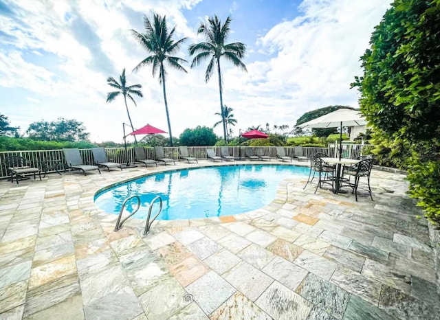 78-7030 Alii Dr Unit 405, Kailua-Kona, HI 96740 - community pool with a patio area