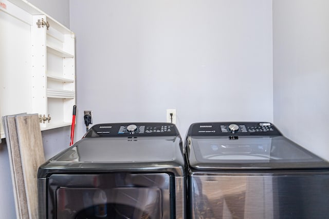 28-238 Akaka Falls Rd, Honomu, HI 96728 - laundry room featuring washer and clothes dryer
