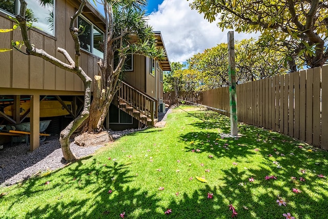 68-1785 Niu Haohao Pl, Waikoloa, HI 96738 - fenced backyard featuring stairs