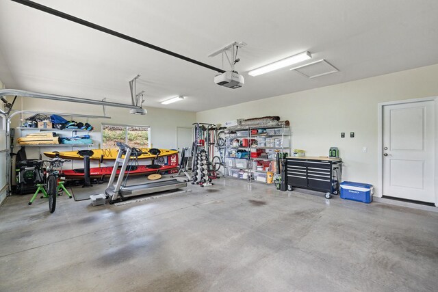 68-2182 Laakea Way, Waikoloa, HI 96738 - garage with a garage door opener