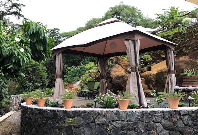 289 Wainaku St, Hilo, HI 96720