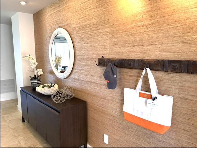 62-3600 Amaui Pl Unit J101, Kamuela, HI 96743 - detailed view of baseboards