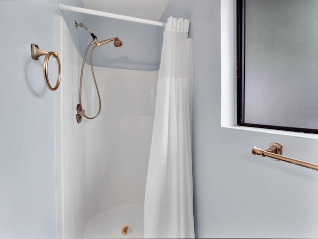 87-3216 Carissa Rd, Captain Cook, HI 96704 - bathroom with a shower with curtain