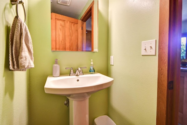 39 Kula Pl Unit 1, Hilo, HI 96720 - view of bathroom