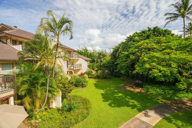 1901 Poipu Rd Unit 824, Koloa, HI 96756 - view of grassy yard with a balcony