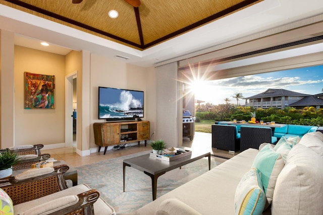 68-1122 Kaniku Dr Unit 426, Kamuela, HI 96743 - living area featuring a raised ceiling and recessed lighting