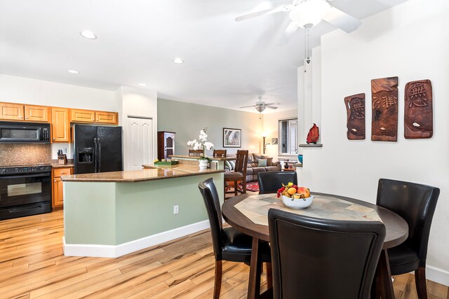 75-5919 Alii Dr Unit M3, Kailua-Kona, HI 96740 - dining area featuring ceiling fan, light wood-style floors, and recessed lighting