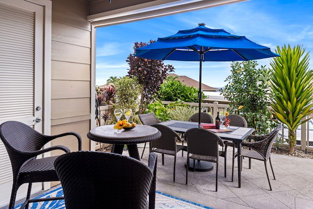 75-5919 Alii Dr Unit M3, Kailua-Kona, HI 96740 - view of patio / terrace with outdoor dining area