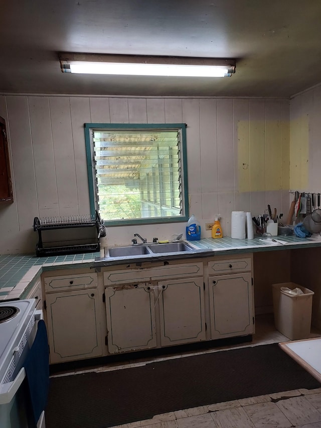 17-4136 Kukui Camp Rd, Mountain View, HI 96771 - kitchen with white electric range and tile counters