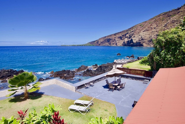 82-6047 Puuhonua Rd, Captain Cook, HI 96704 - water view with a mountain backdrop