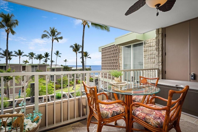 75-6016 Alii Dr Unit 323, Kailua-Kona, HI 96740 - balcony with ceiling fan and a water view