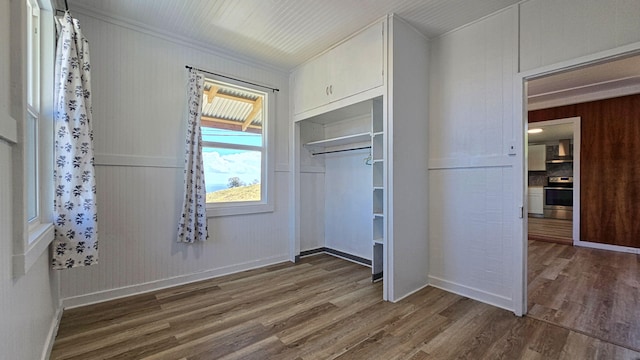 48-5241 Kukuihaele Rd, Honokaa, HI 96727 - unfurnished bedroom with wood finished floors and a closet
