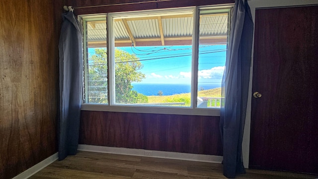 48-5241 Kukuihaele Rd, Honokaa, HI 96727 - detailed view of wood finished floors and nearby water