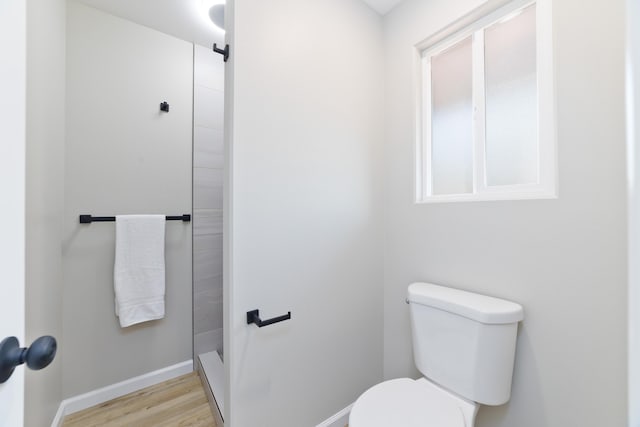 16-2148 Pukalani Dr, Pahoa, HI 96778 - full bath featuring wood finished floors and tiled shower