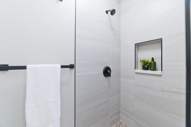 16-2148 Pukalani Dr, Pahoa, HI 96778 - full bath featuring tiled shower