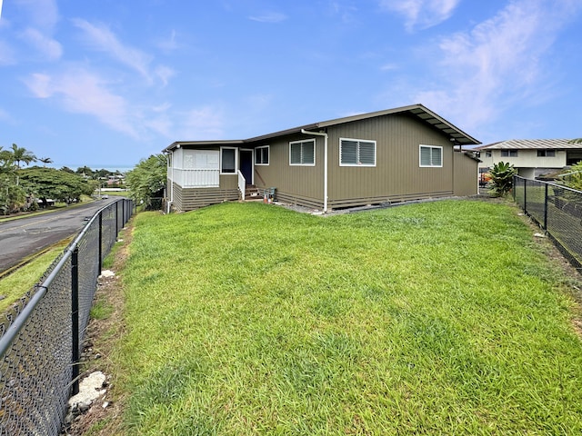 979-A Kumukoa St, Hilo, HI 96720 - rear view of house featuring entry steps