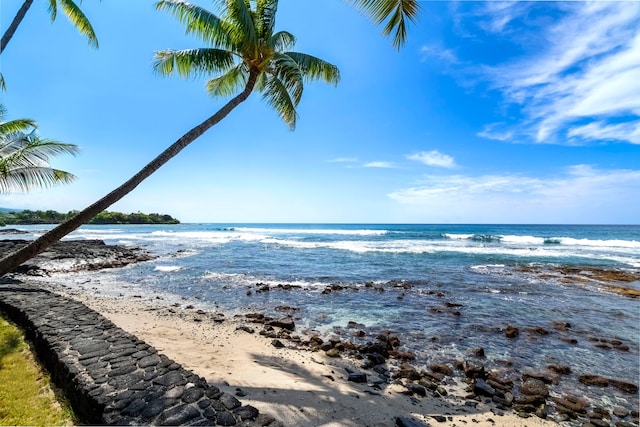 76-6259 Alii Dr Unit 332, Kailua-Kona, HI 96740 - water view with local beach