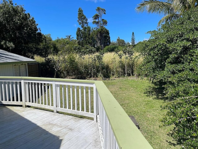 94-5868 Kanaloa Pl, Naalehu, HI 96772 - deck with a lawn