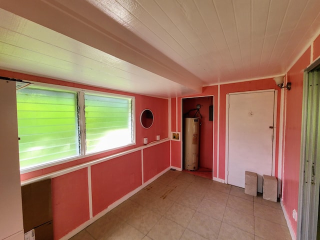 130 Popolo St, Hilo, HI 96720 - unfurnished sunroom featuring water heater