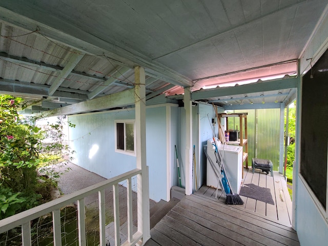 130 Popolo St, Hilo, HI 96720 - wooden deck featuring washer and clothes dryer