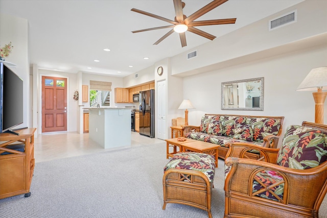75-5919 Alii Dr Unit Jj2, Kailua-Kona, HI 96740 - living room featuring ceiling fan, recessed lighting, and light colored carpet