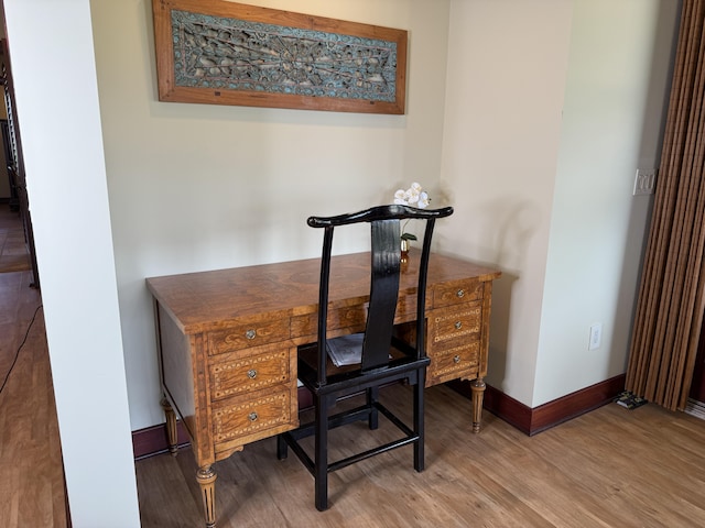 62-3600 Amaui Pl Unit 345, Kamuela, HI 96743 - home office with wood finished floors and baseboards