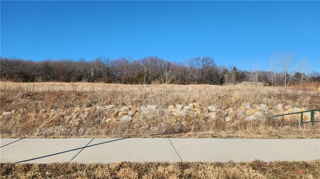 6000 Hedge Lane Ter, Shawnee, KS 66226