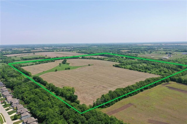 18721 W 207th St, Spring Hill, KS 66083